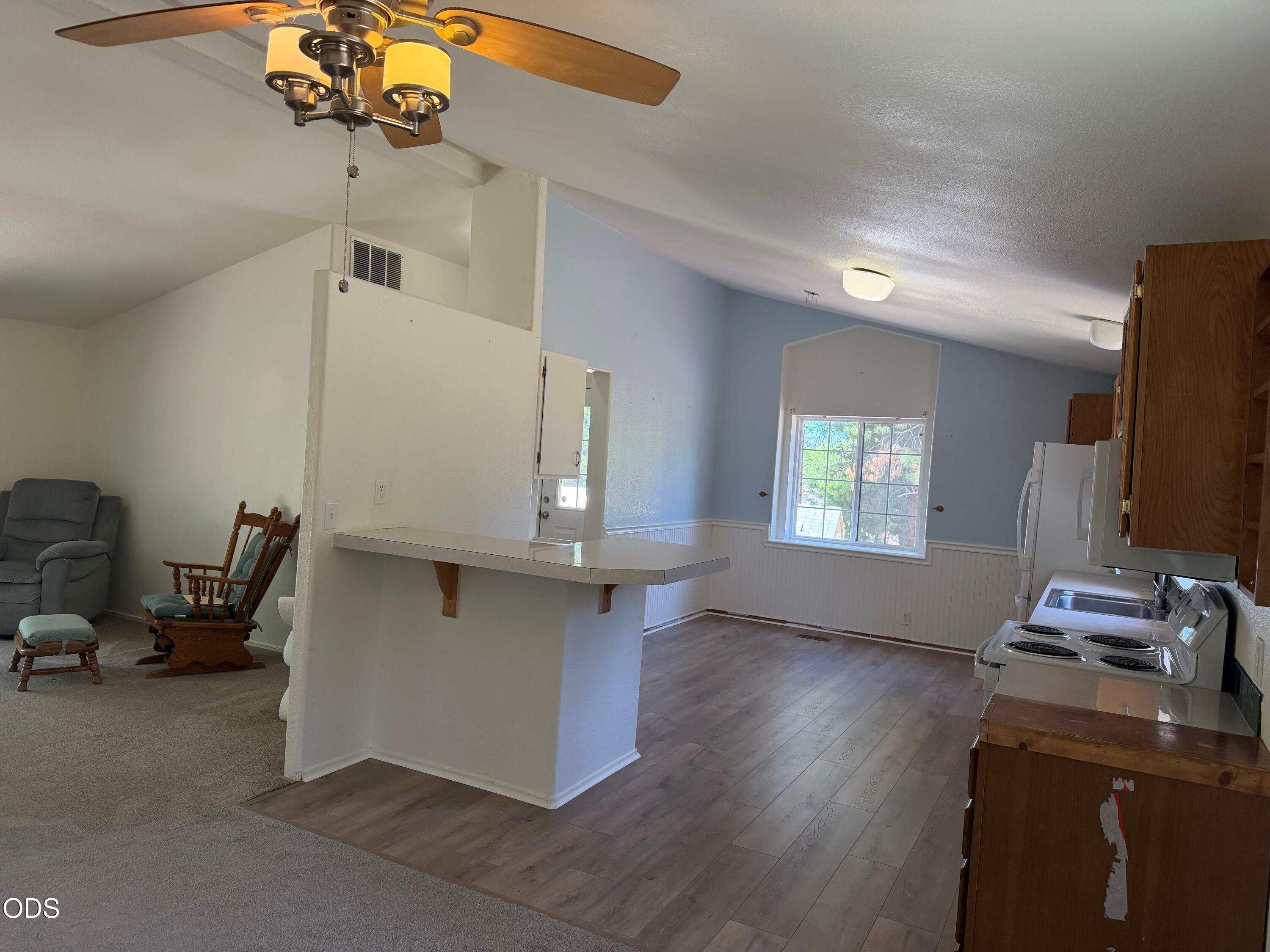 4000 Round Lake Road, Unit SPC 4 Klamath Falls, OR 97601 - Photo 12 of 36