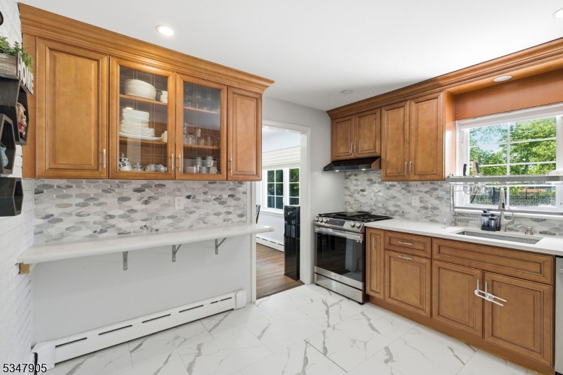 205 New Dover Road Woodbridge, NJ 07067 - Photo 13 of 44