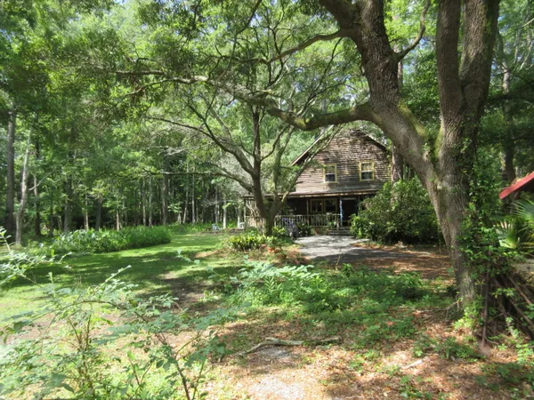 $2,200 | 10043 North Carolina Road, McClellanville, SC 29458
