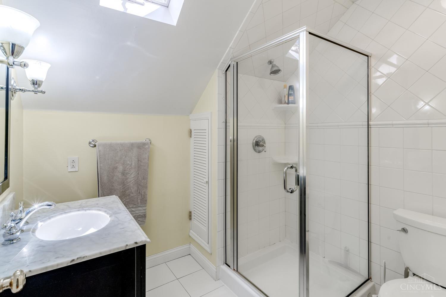4729 Hubble Road Cincinnati, OH 45247 - Photo 57 of 69