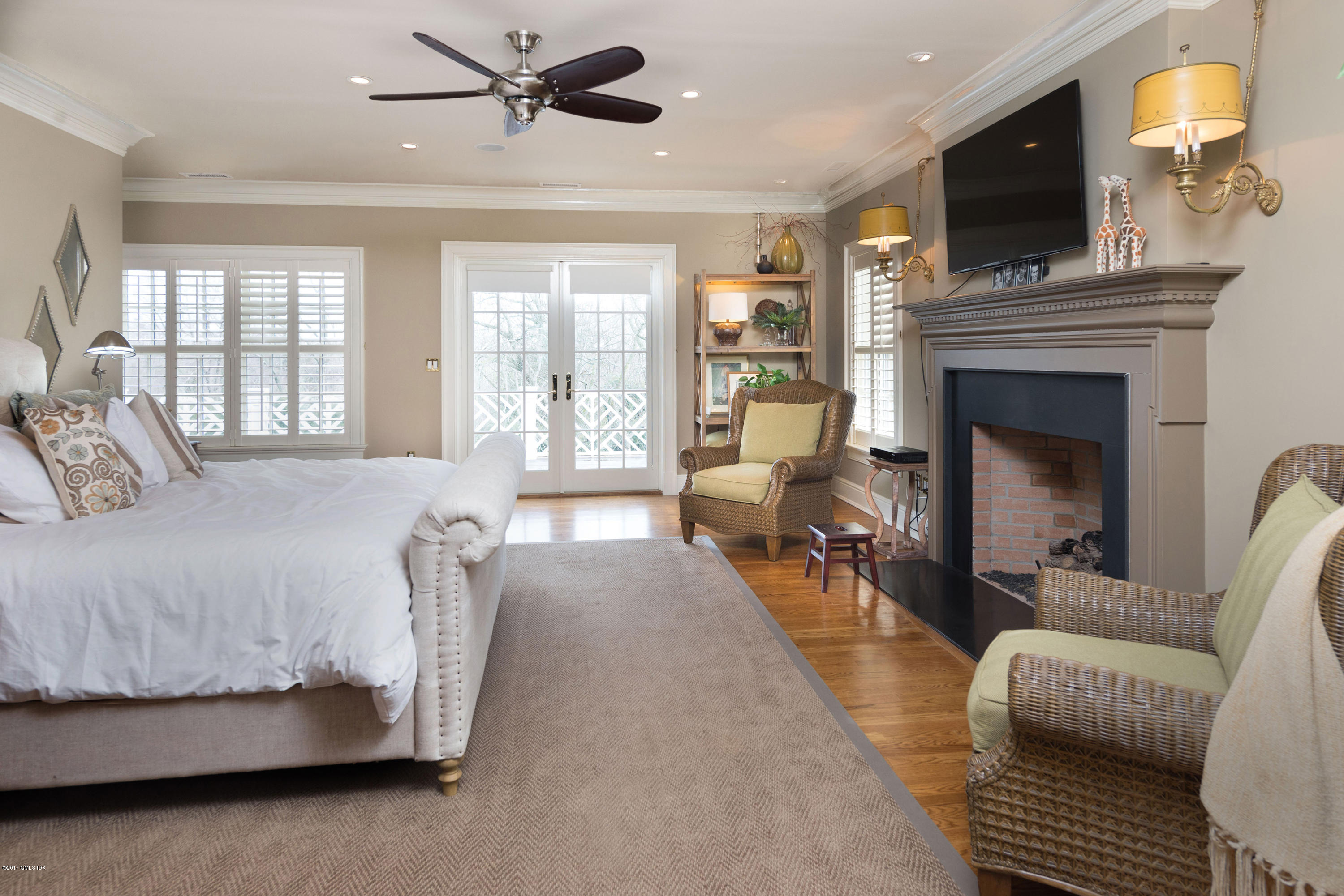 77 Maple Avenue Greenwich, CT 06830 - Photo 18 of 33 master bedroom