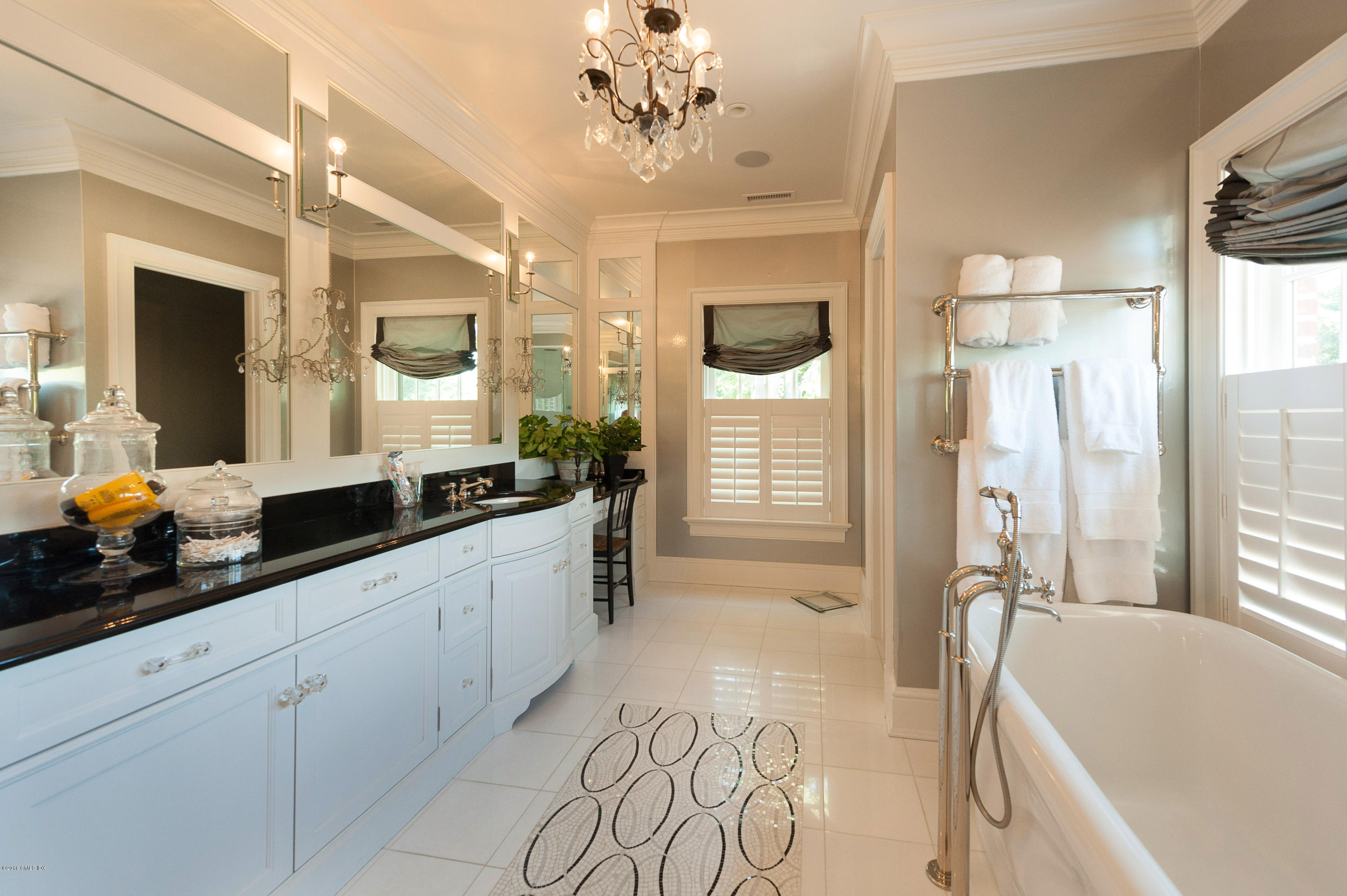 77 Maple Avenue Greenwich, CT 06830 - Photo 19 of 33 master bath