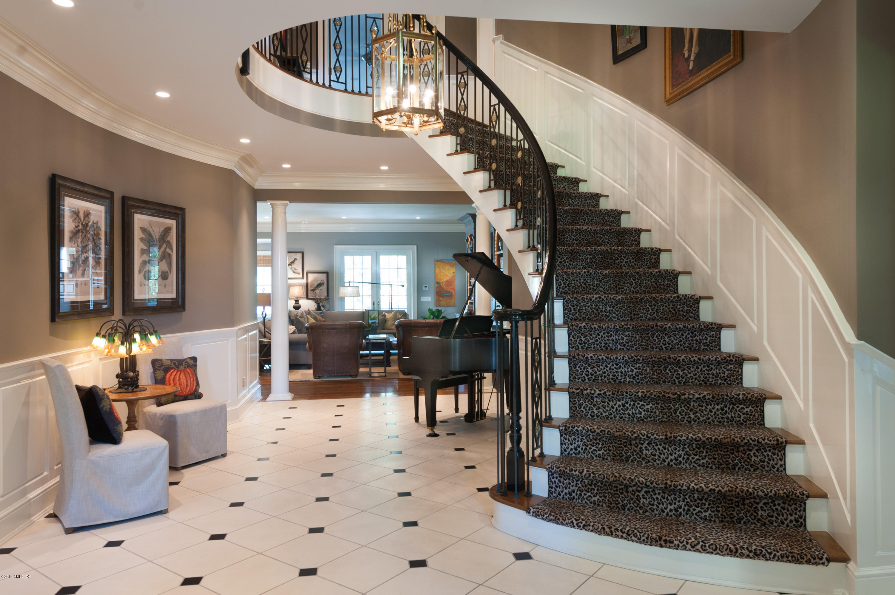 77 Maple Avenue Greenwich, CT 06830 - Photo 5 of 33 front hall today