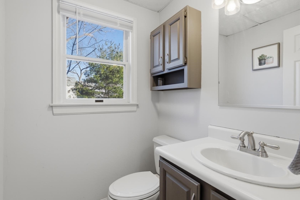 37 Cross Street, Unit 37 Franklin, MA 02038 - Photo 12 of 36