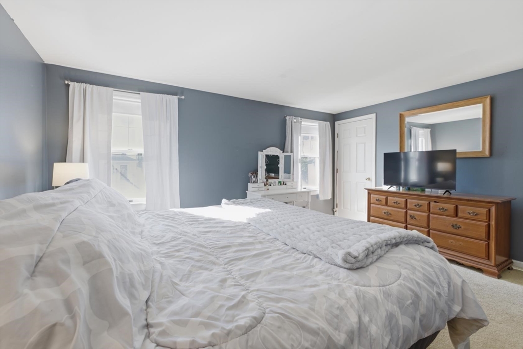 37 Cross Street, Unit 37 Franklin, MA 02038 - Photo 15 of 36