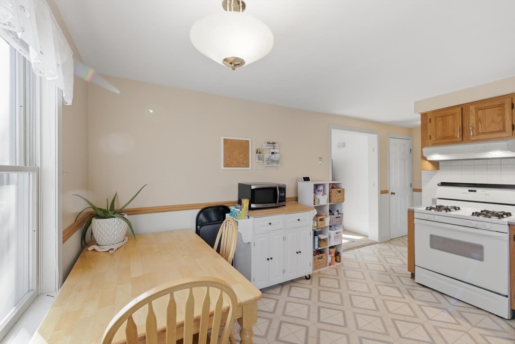 37 Cross Street, Unit 37 Franklin, MA 02038 - Photo 10 of 36