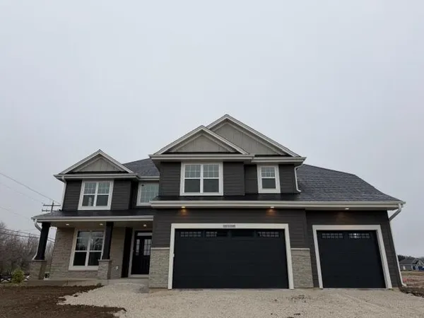 $789,990 | N58-w25990 Autumn Court, Lisbon, WI 53089