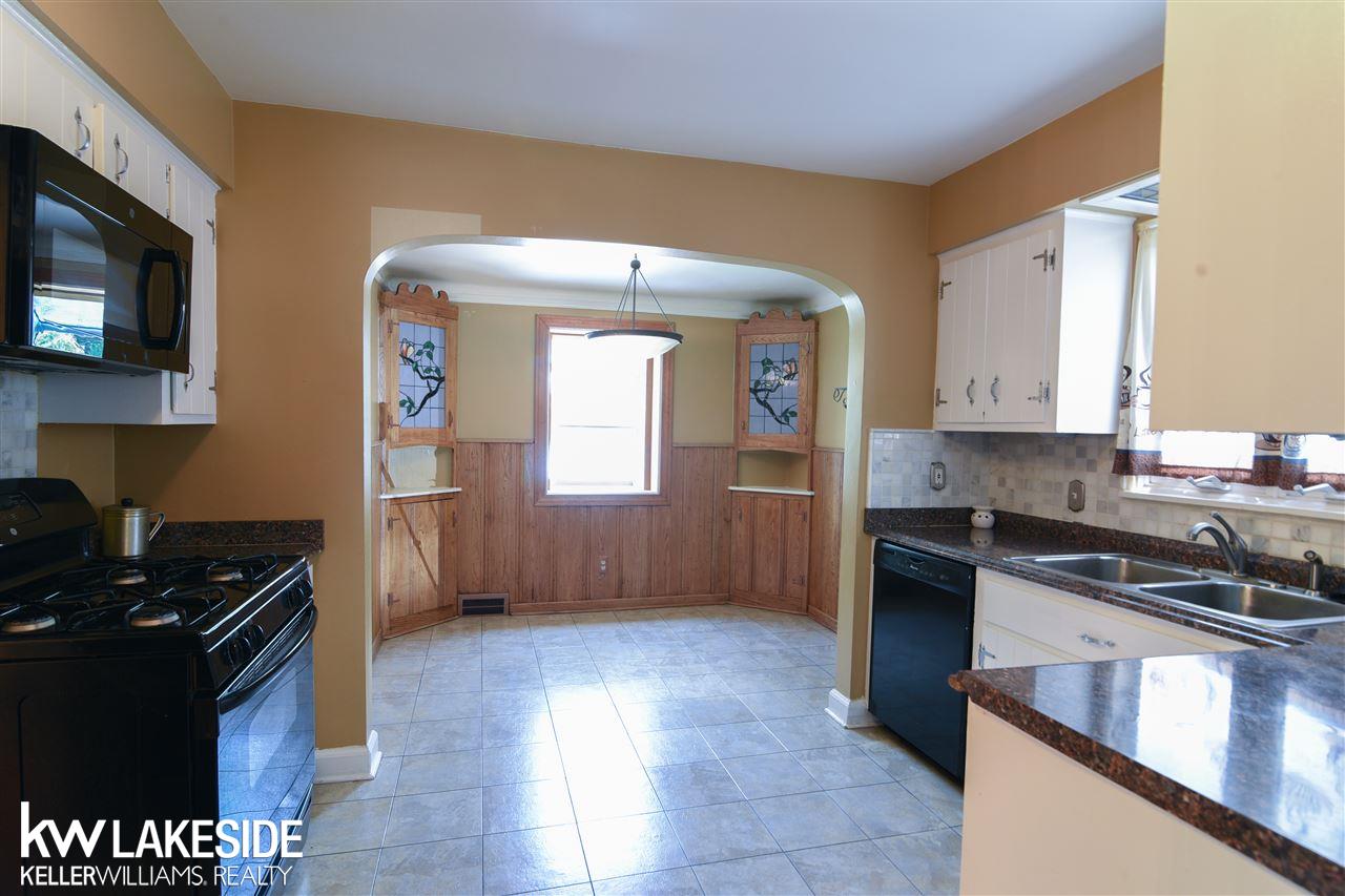 4530 Harvard Road Detroit, MI 48224 - Photo 8 of 27 31356908-7.JPG