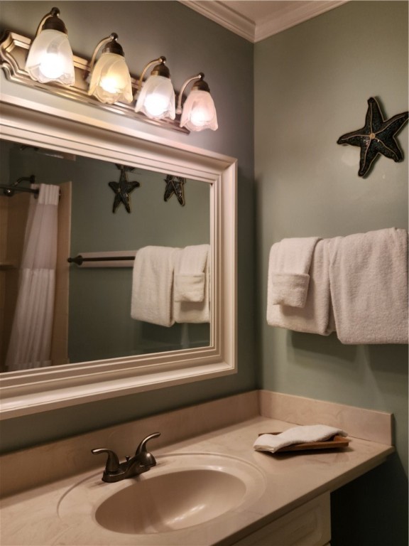 1175 North Beachview Drive North, Unit 286 Jekyll Island, GA 31527 - Photo 14 of 17 Bath with vanity and tub/shower