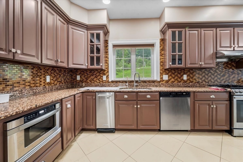 44 Hycrest Road Charlton, MA 01507 - Photo 15 of 42