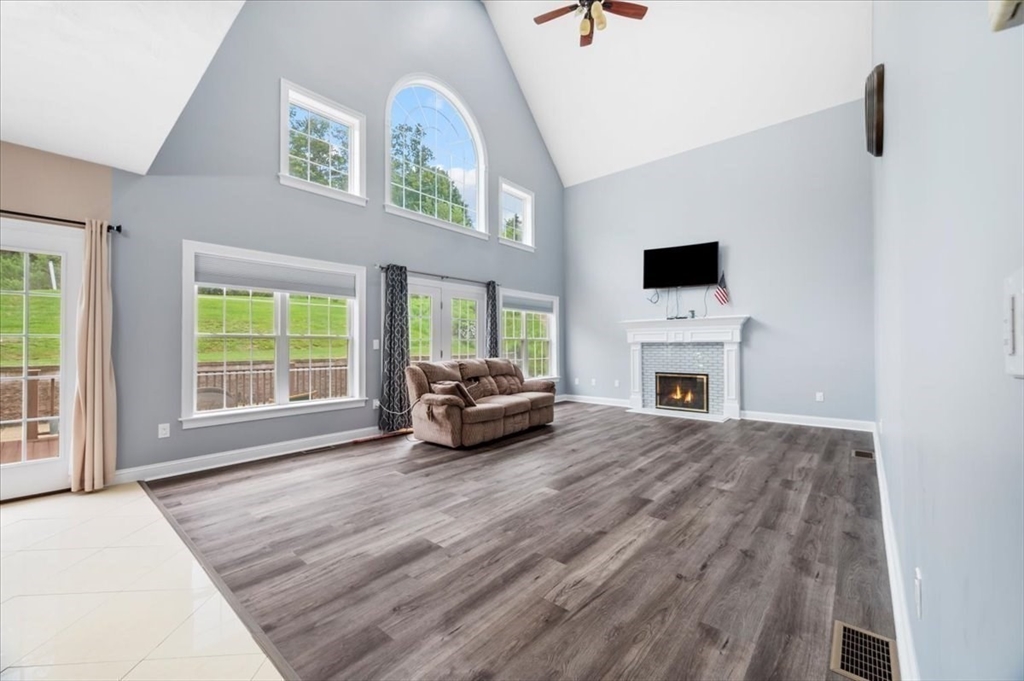 44 Hycrest Road Charlton, MA 01507 - Photo 17 of 42