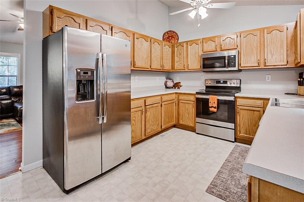 4302 Fox Street Randleman, NC 27317 - Photo 10 of 29 Kitchen