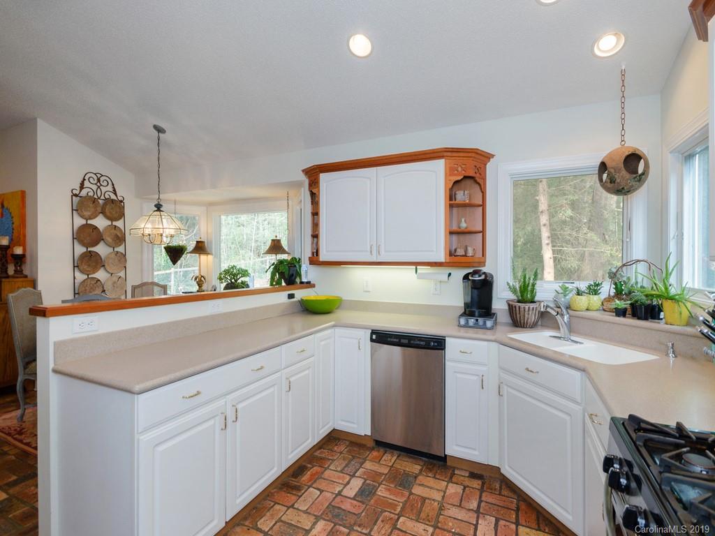 17 Legendary Road Hendersonville, NC 28739 - Photo 11 of 24 Gallery Image 11