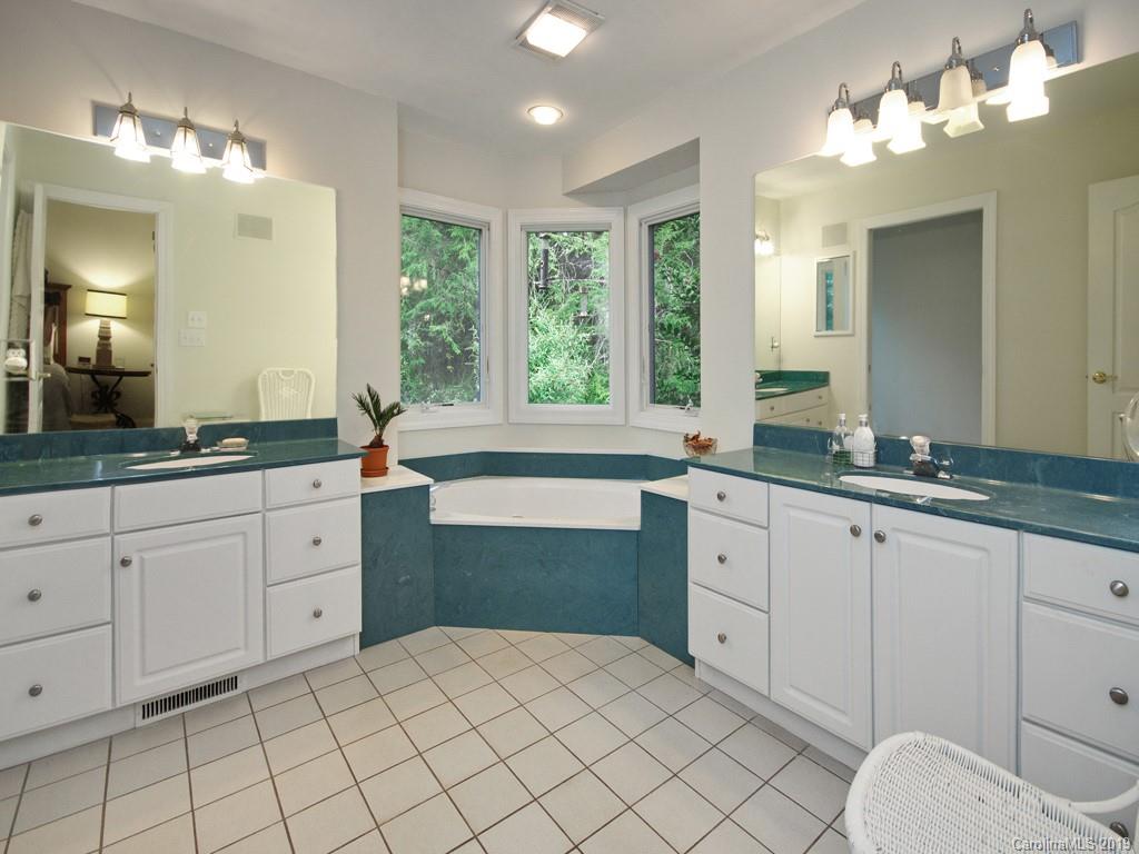 17 Legendary Road Hendersonville, NC 28739 - Photo 13 of 24 Gallery Image 13