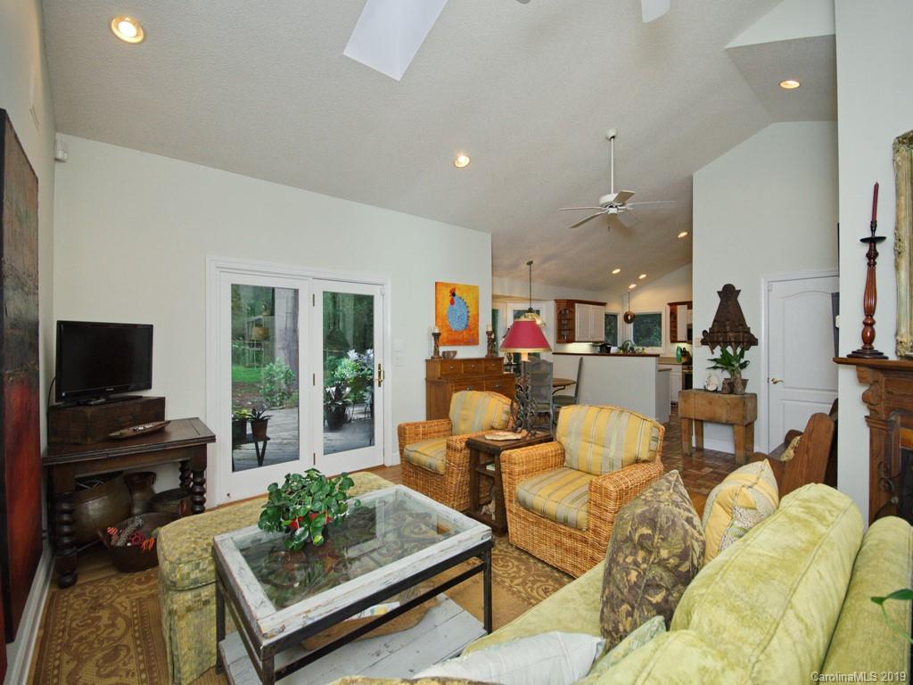 17 Legendary Road Hendersonville, NC 28739 - Photo 4 of 24 Gallery Image 4