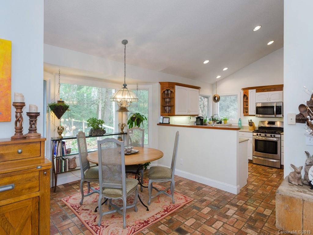 17 Legendary Road Hendersonville, NC 28739 - Photo 9 of 24 Gallery Image 9