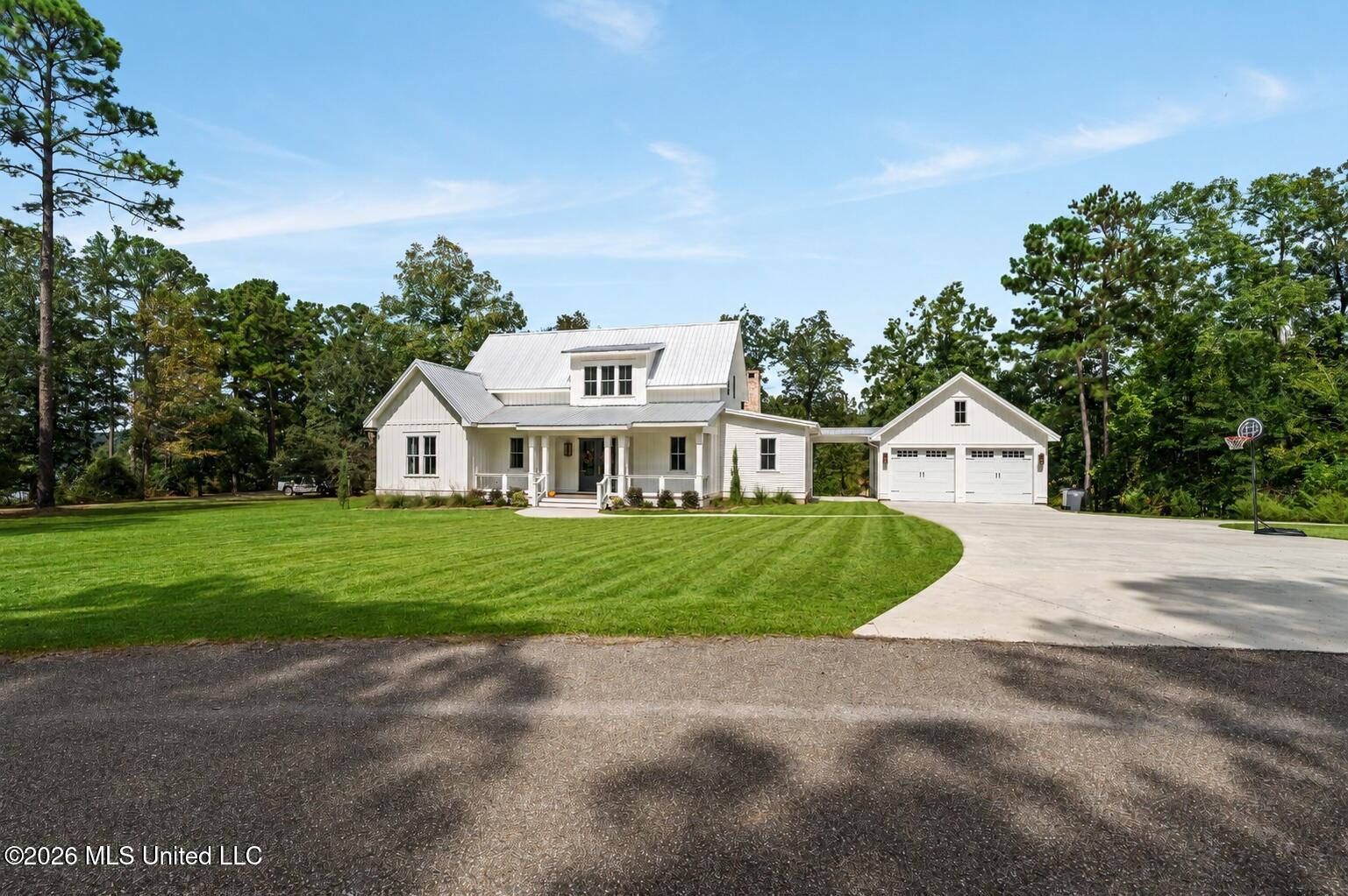 16 Bent Pebble Point Lumberton, MS 39455 - Photo 4 of 61 Front View of House-4