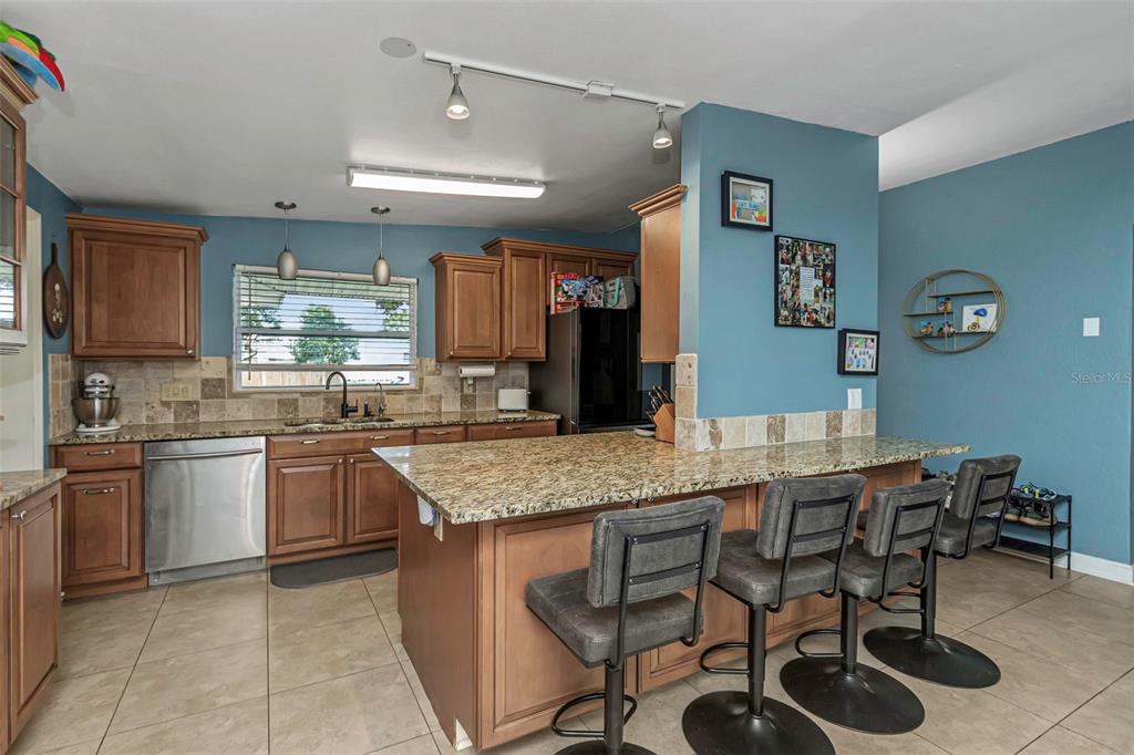 1351 Fairfax Road Clearwater, FL 33764 - Photo 17 of 56