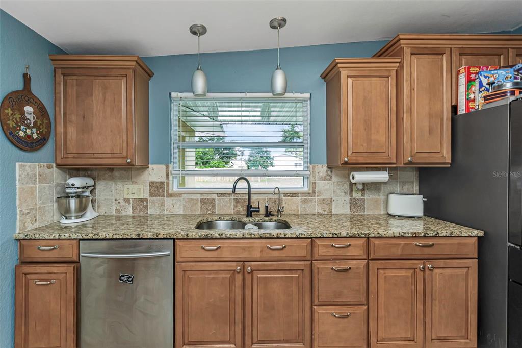 1351 Fairfax Road Clearwater, FL 33764 - Photo 22 of 56