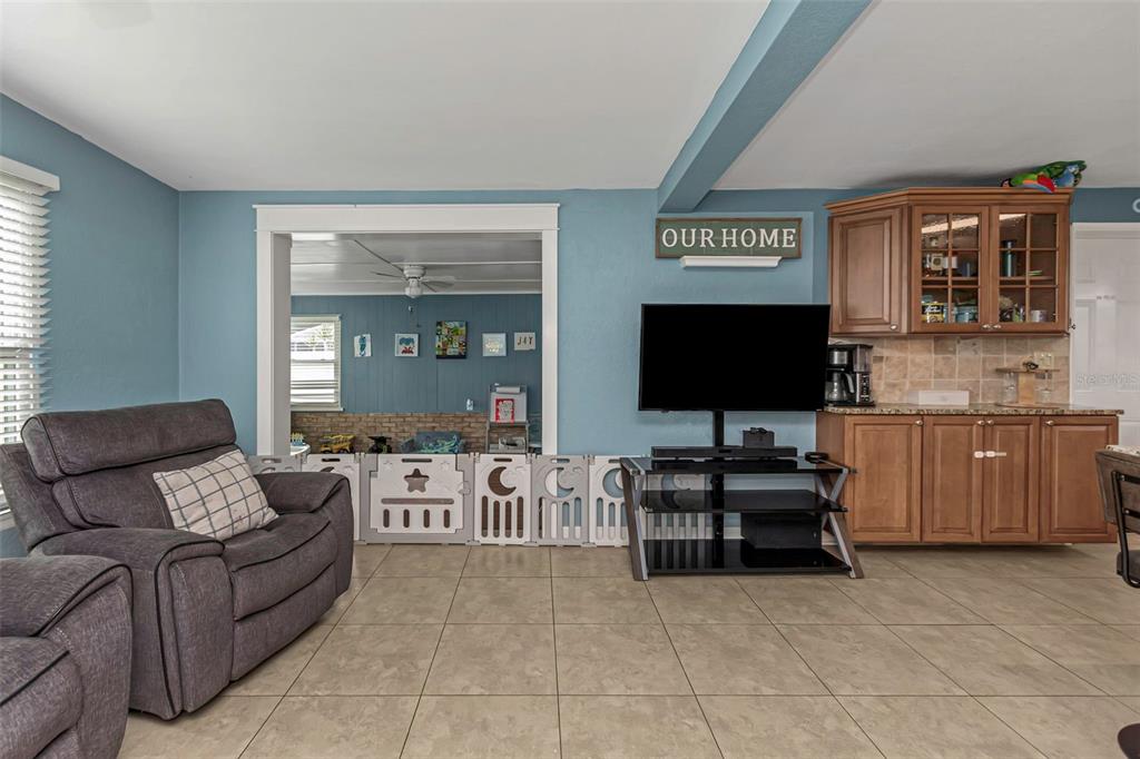 1351 Fairfax Road Clearwater, FL 33764 - Photo 23 of 56