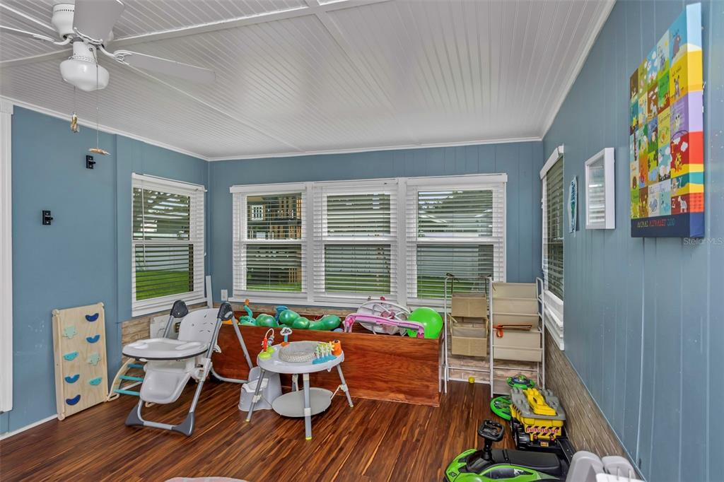 1351 Fairfax Road Clearwater, FL 33764 - Photo 36 of 56