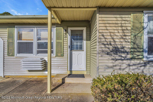 28 Churchill Road, Unit 71 Whiting, NJ 08759 - Photo 3 of 28 Entry