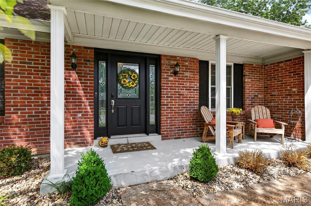 693 Rustic Valley Drive Ballwin, MO 63021 - Photo 4 of 40