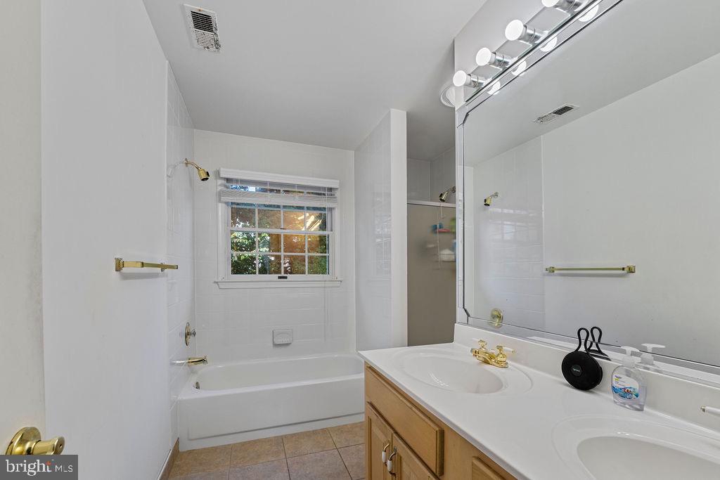 12322 Timber Grove Road Owings Mills, MD 21117 - Photo 9 of 20