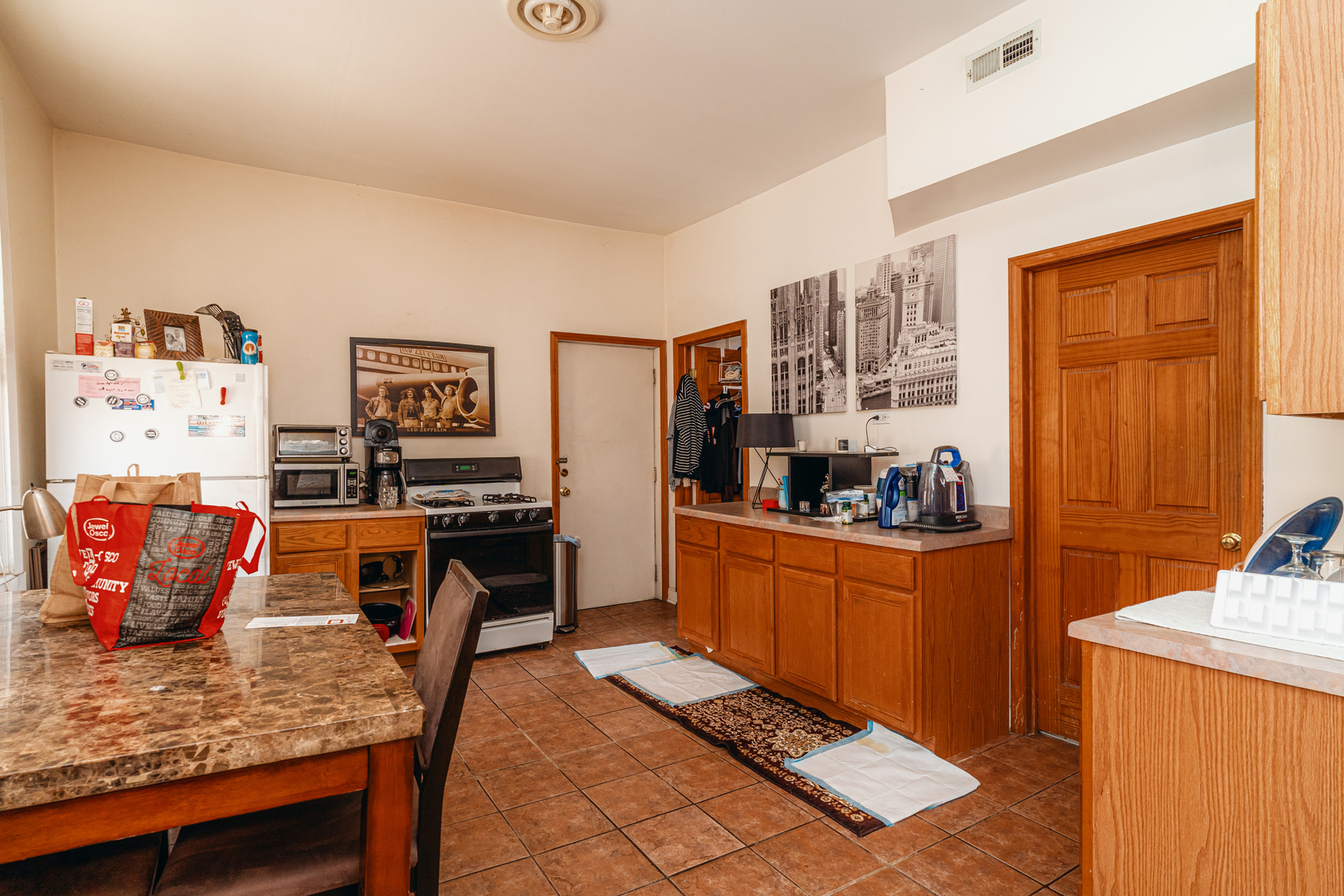 747 North Throop Street Chicago, IL 60642 - Photo 11 of 31 a room with furniture and a window