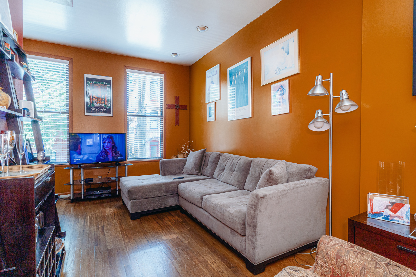 747 North Throop Street Chicago, IL 60642 - Photo 22 of 31 a living room with furniture and a flat screen tv