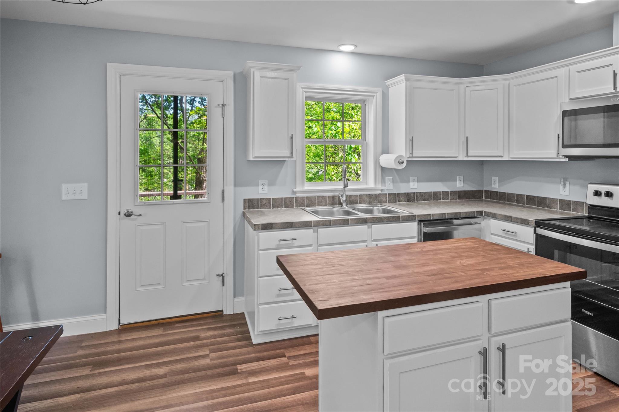 419 Hidden Hill Road Tryon, NC 28782 - Photo 14 of 46