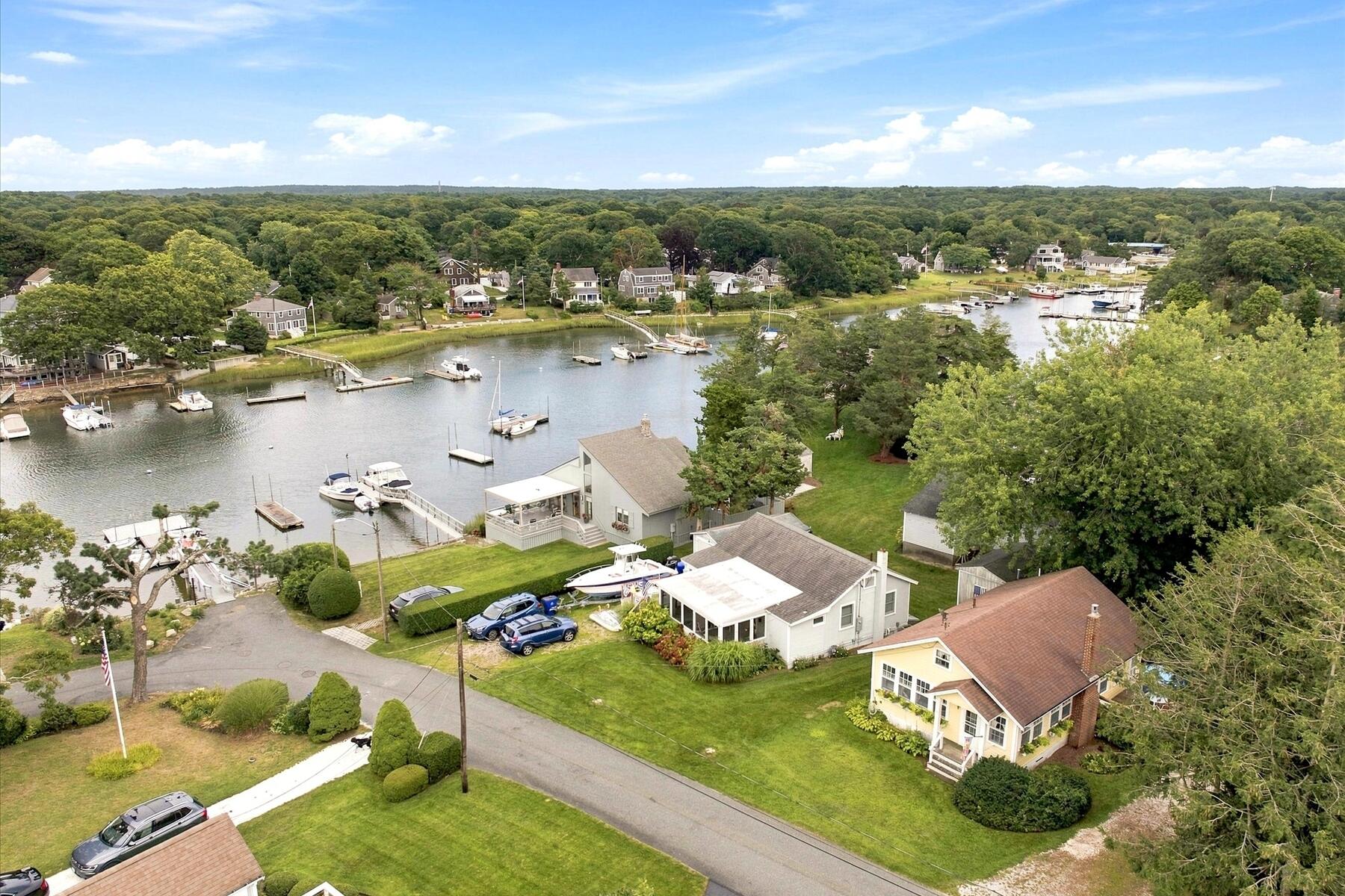 50 Tideway Road Pocasset, MA 02559 - Photo 28 of 37 28-50_Tide_Way_028