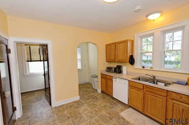 247 Consaul Road Colonie, NY 12205 - Photo 5 of 15 Photo 5