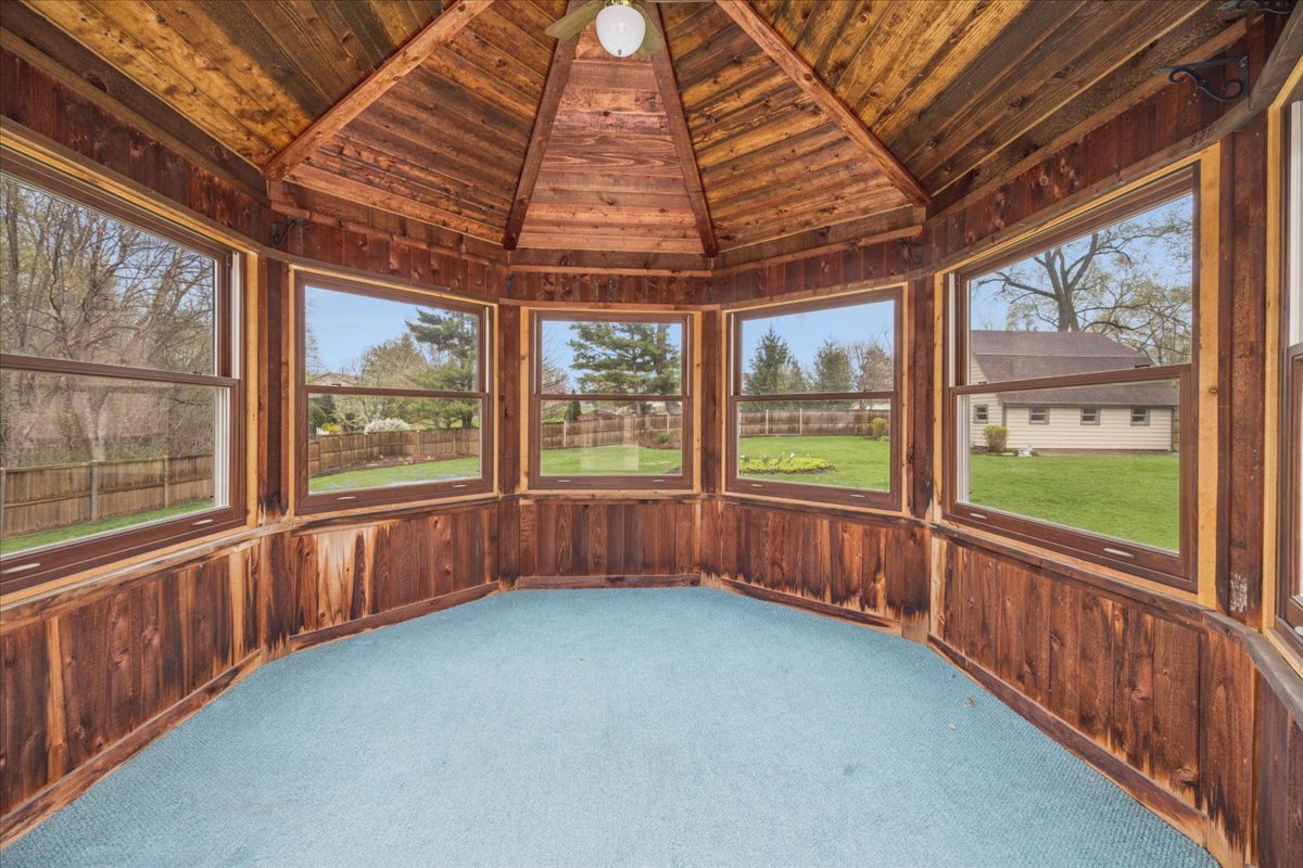 6037 Dunham Road Downers Grove, IL 60516 - Photo 34 of 40