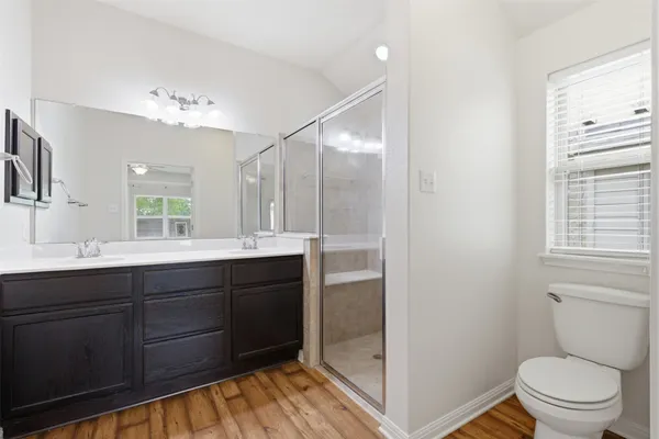 $2,399 | 339 Sycamore Street, Georgetown, TX 78633