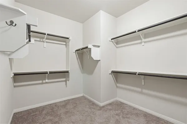 $2,399 | 339 Sycamore Street, Georgetown, TX 78633