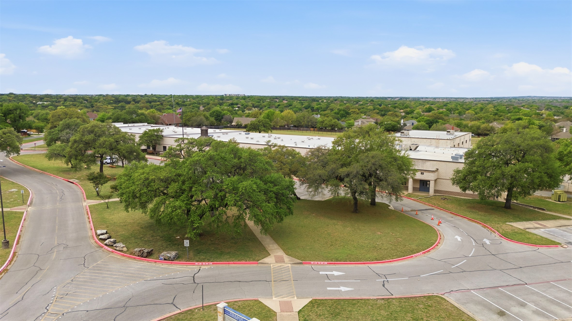 339 Sycamore Street Georgetown, TX 78633 - Photo 3 of 28 Aerial view