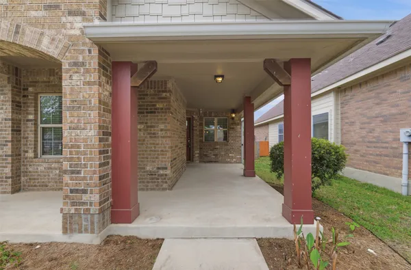 $2,349 | 339 Sycamore Street, Georgetown, TX 78633