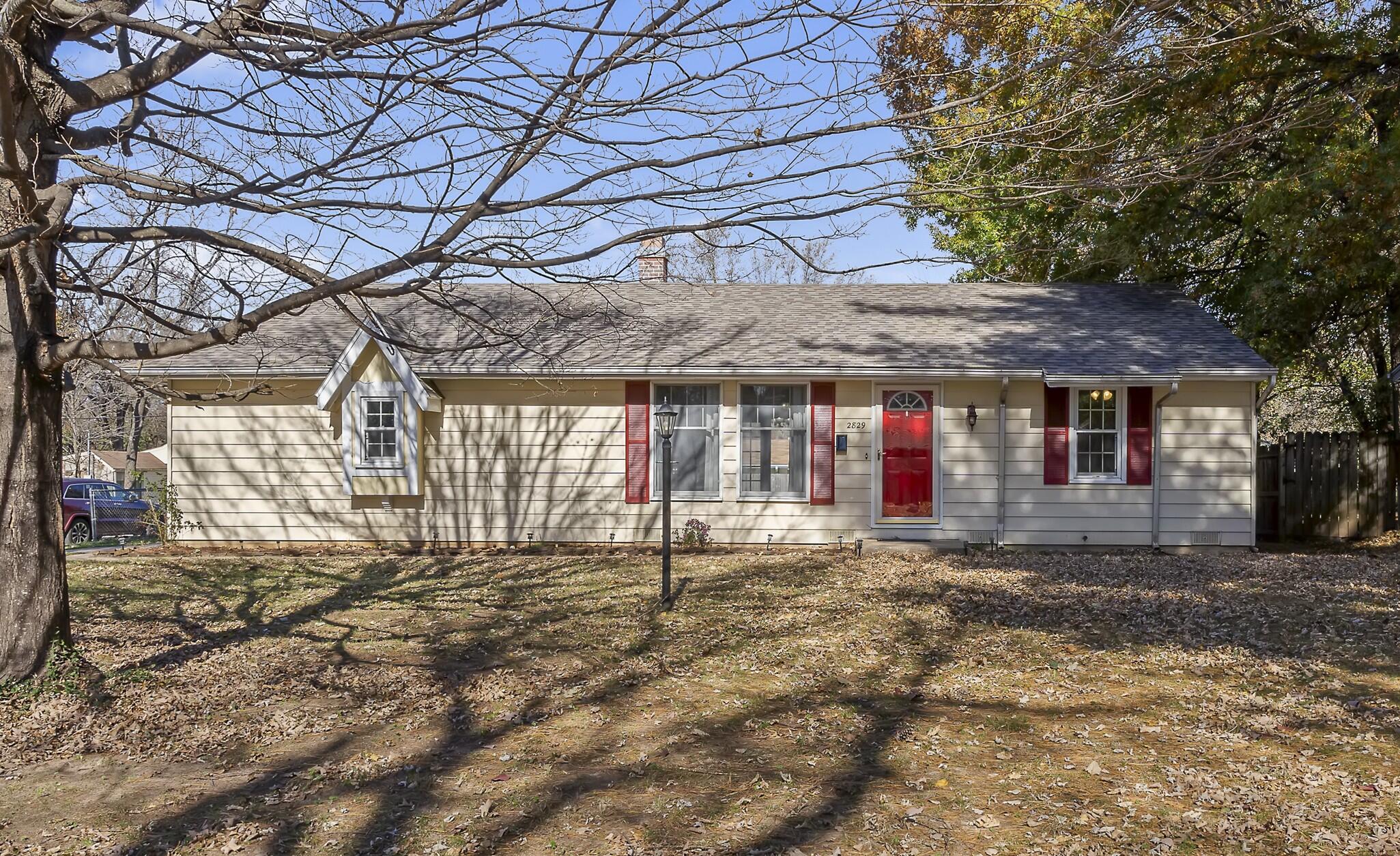 2829 East Monroe Terrace Springfield, MO 65802 - Photo 1 of 1 2829 E Monroe-1