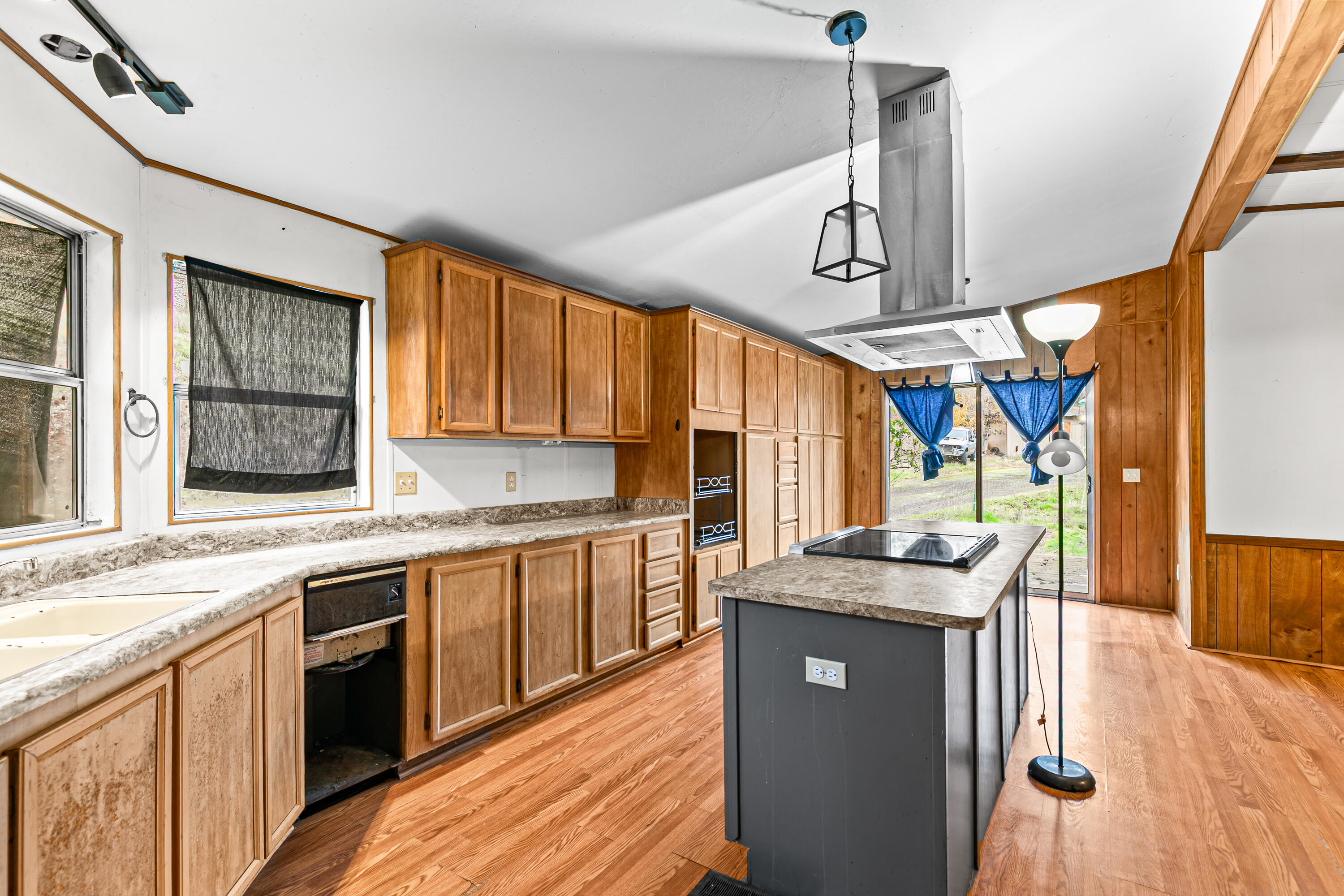 5885 Crowfoot Road Trail, OR 97541 - Photo 14 of 45 9R9A6199