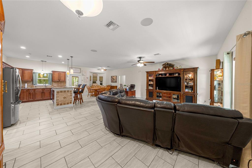 2250 Southeast 157th Lane Road Summerfield, FL 34491 - Photo 6 of 42