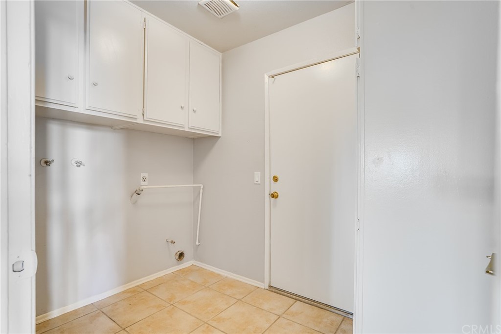 21626 Fairwind Lane Diamond Bar, CA 91765 - Photo 17 of 44 a view of room with cabinets