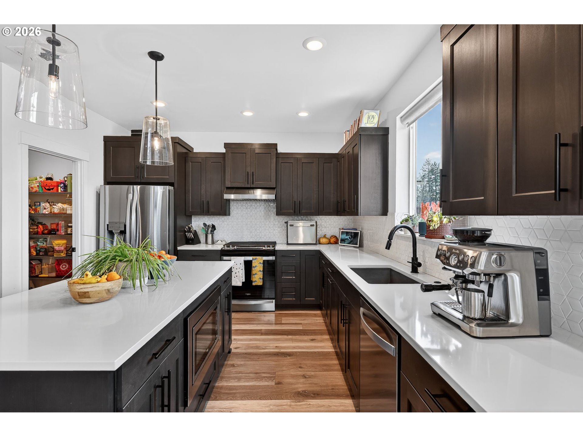 60903 Southeast Epic Place Bend, OR 97702 - Photo 10 of 37