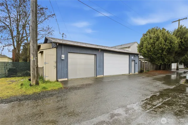 $699,000 | 10041 15th Avenue Southwest, Seattle, WA 98146