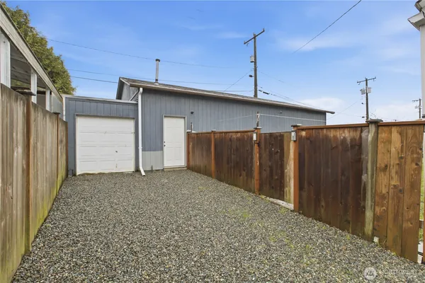 $699,000 | 10041 15th Avenue Southwest, Seattle, WA 98146