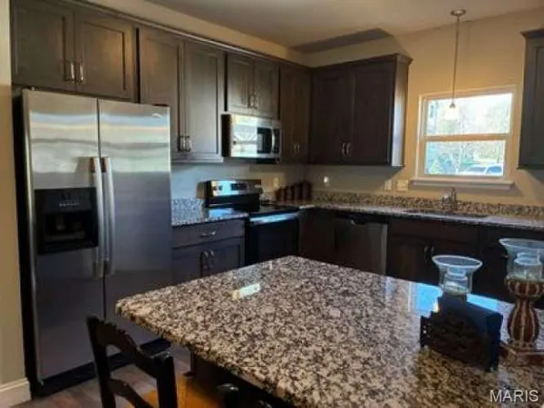 $550,000 | 351 Champion Way Drive, Ballwin, MO 63011