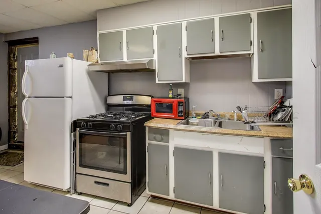 $150,000 | 661 Wentworth Avenue, Calumet City, IL 60409