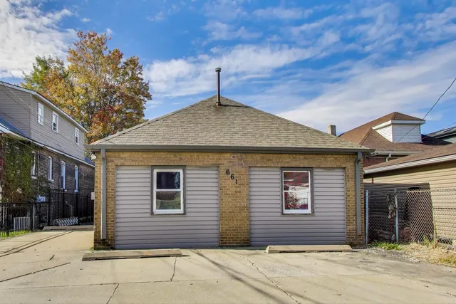$150,000 | 661 Wentworth Avenue, Calumet City, IL 60409