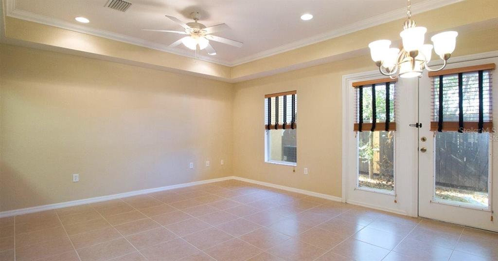 522 Northwest 39th Road, Unit 702 Gainesville, FL 32607 - Photo 3 of 15 a view of an empty room with a window