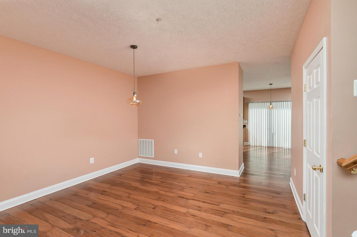 9709 Biggs Road Baltimore, MD 21220 - Photo 6 of 30 Living Room